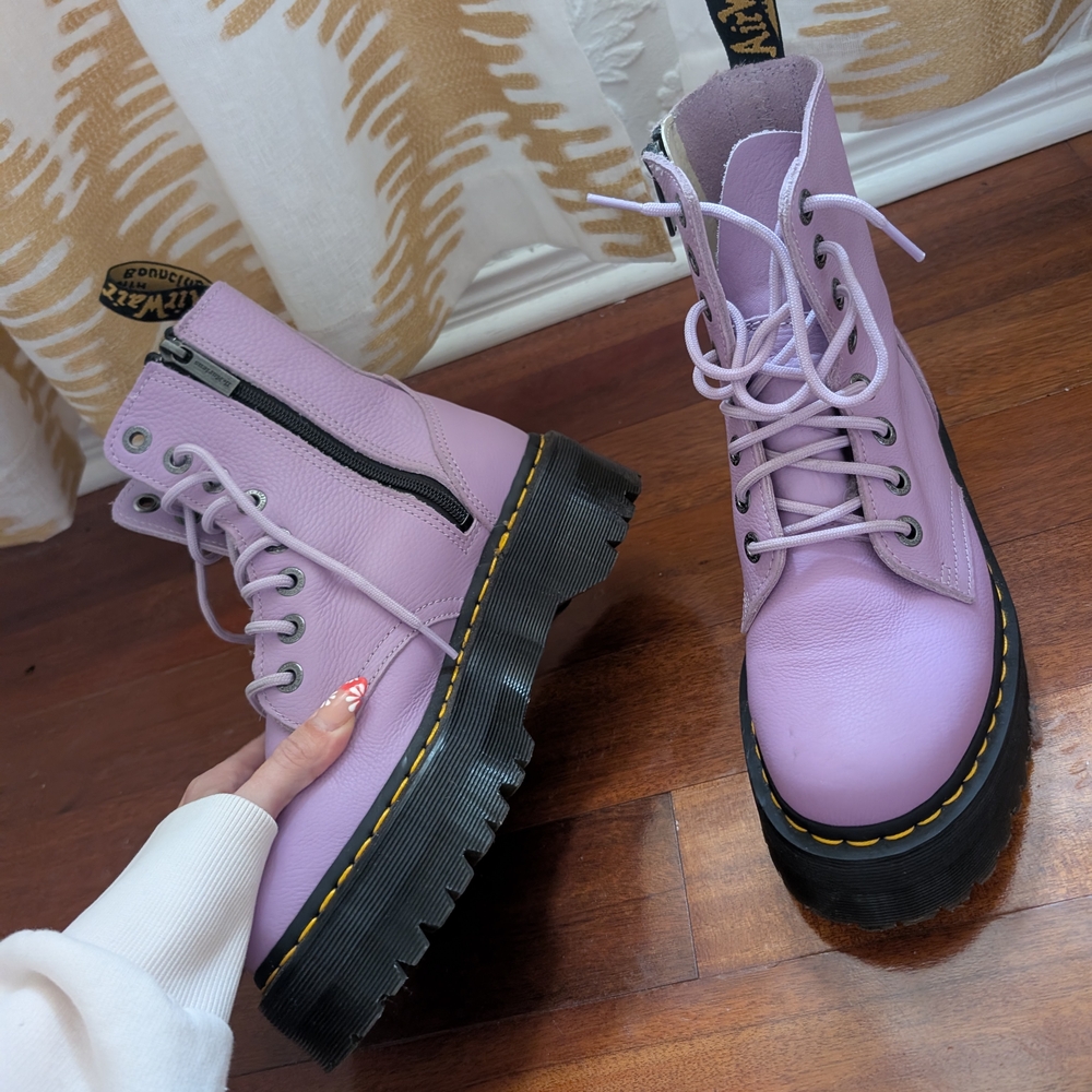 Lilac Platform Docs/ Dr. Martens 💜